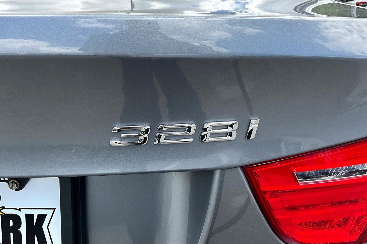 Used 2011 BMW 328i xDrive Sedan AWD/4WD image 32