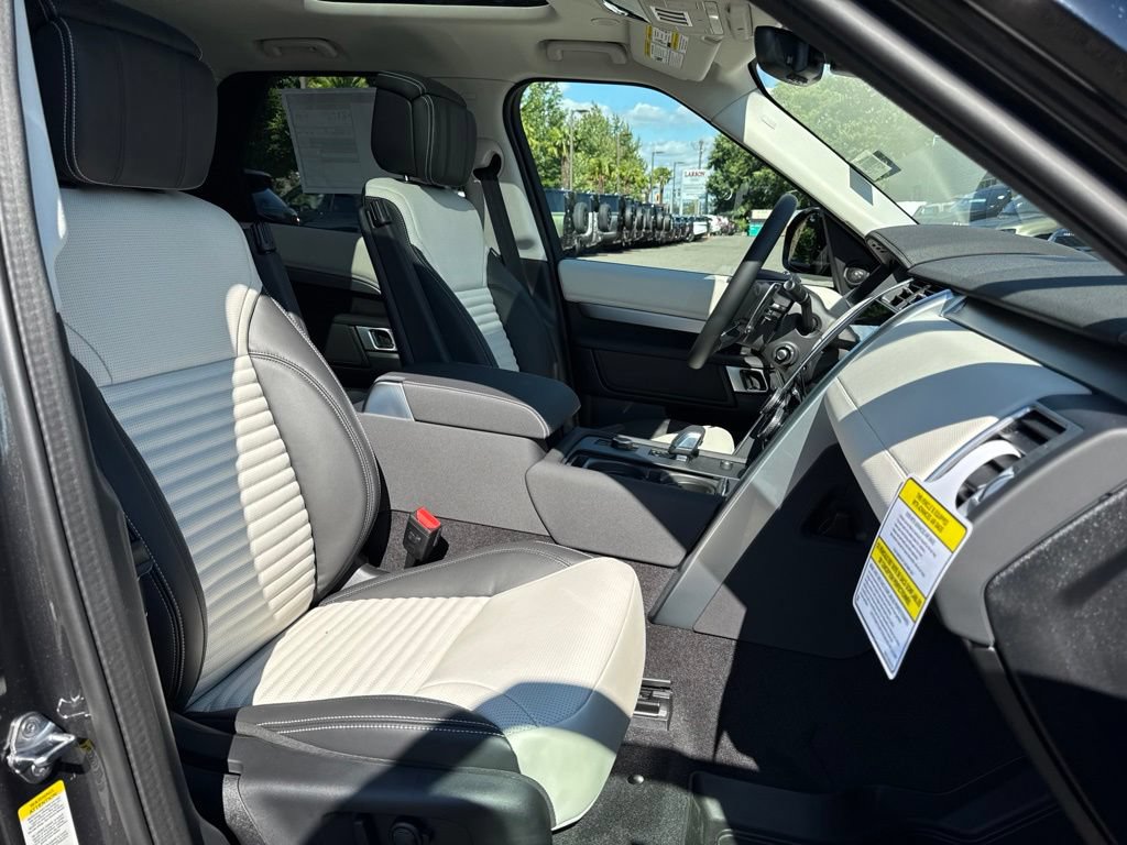 New 2026 Land Rover Discovery Dynamic SE AWD/4WD image 21