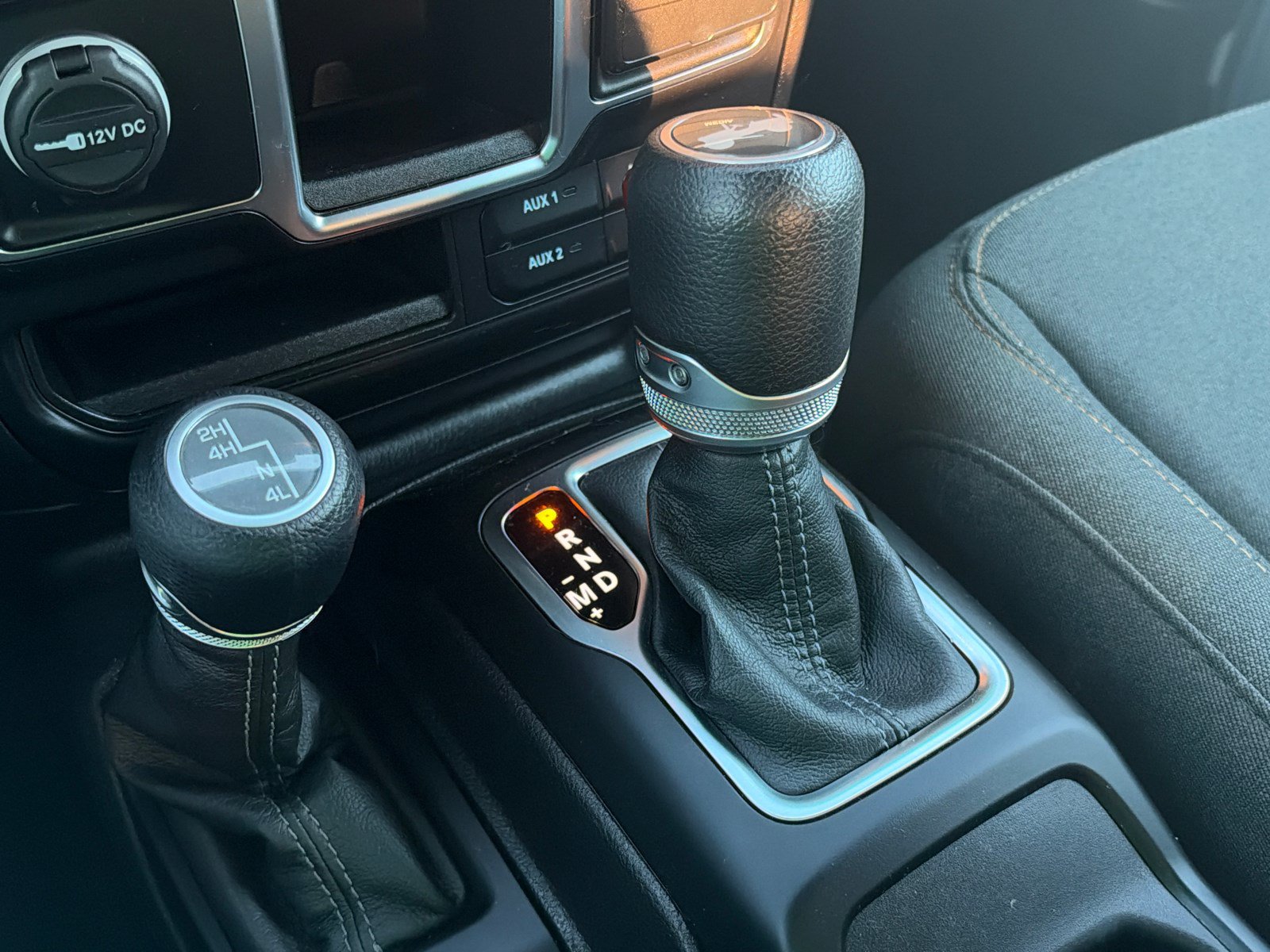 Used 2024 Jeep Wrangler Unlimited Sport AWD/4WD image 30