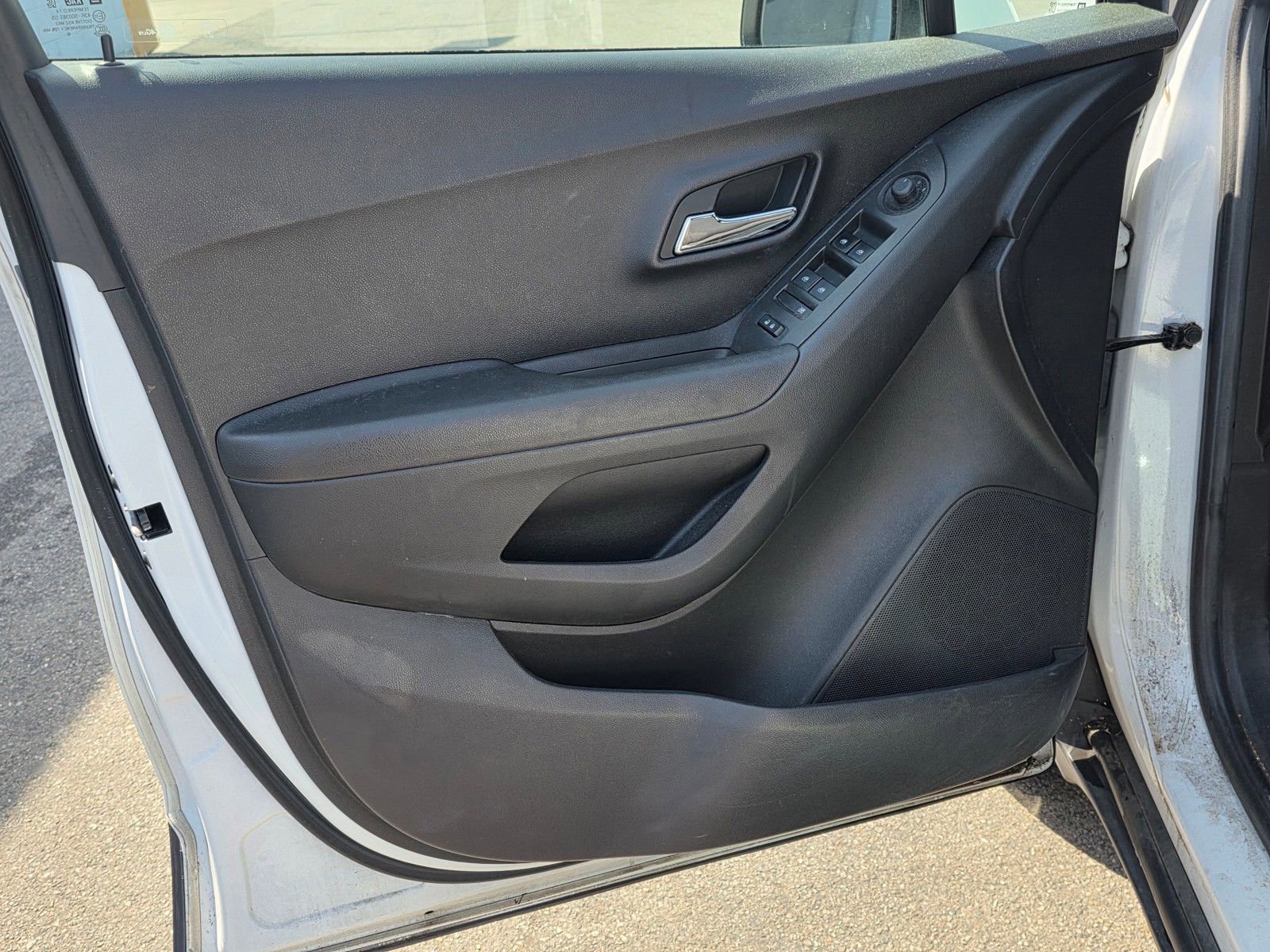 Used 2017 Chevrolet Trax LS image 16