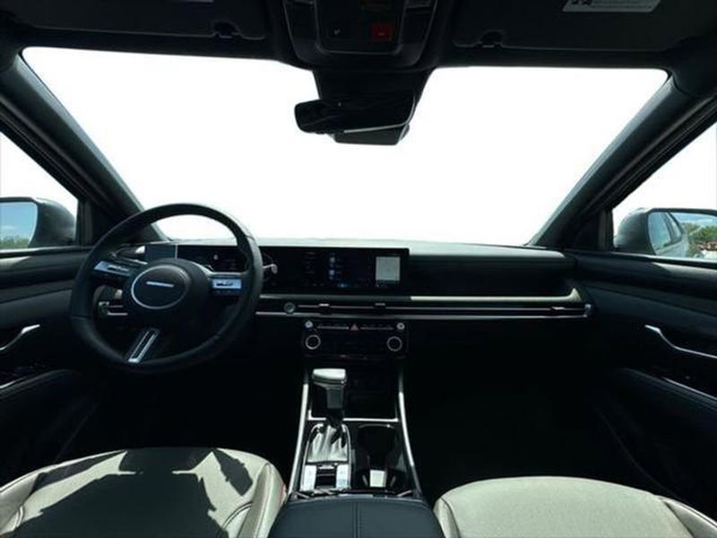 New 2025 Hyundai Santa Cruz Limited image 2