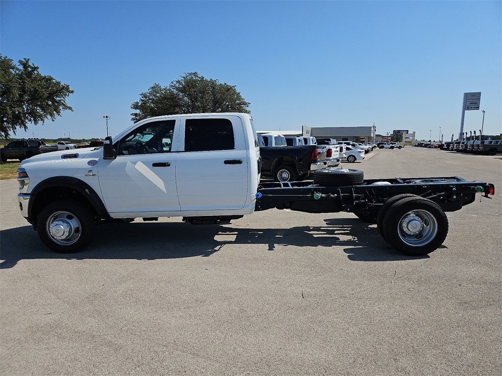 New 2026 RAM 5500 Tradesman w/ Chrome Appearance Group image 2