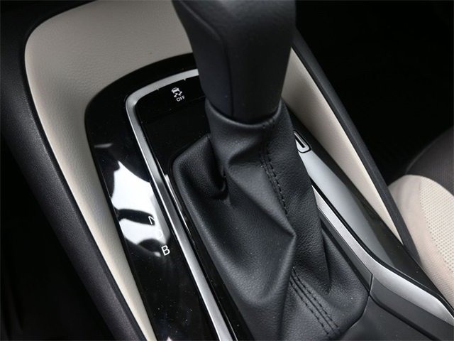 Used 2025 Toyota Corolla LE image 33