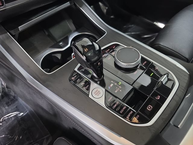 Used 2021 BMW X7 M50i AWD/4WD image 25