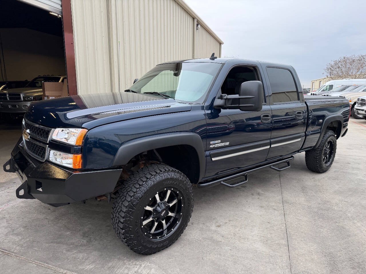Used 2006 Chevrolet Silverado 2500 LT w/ Heavy-Duty Power Package AWD/4WD image 23