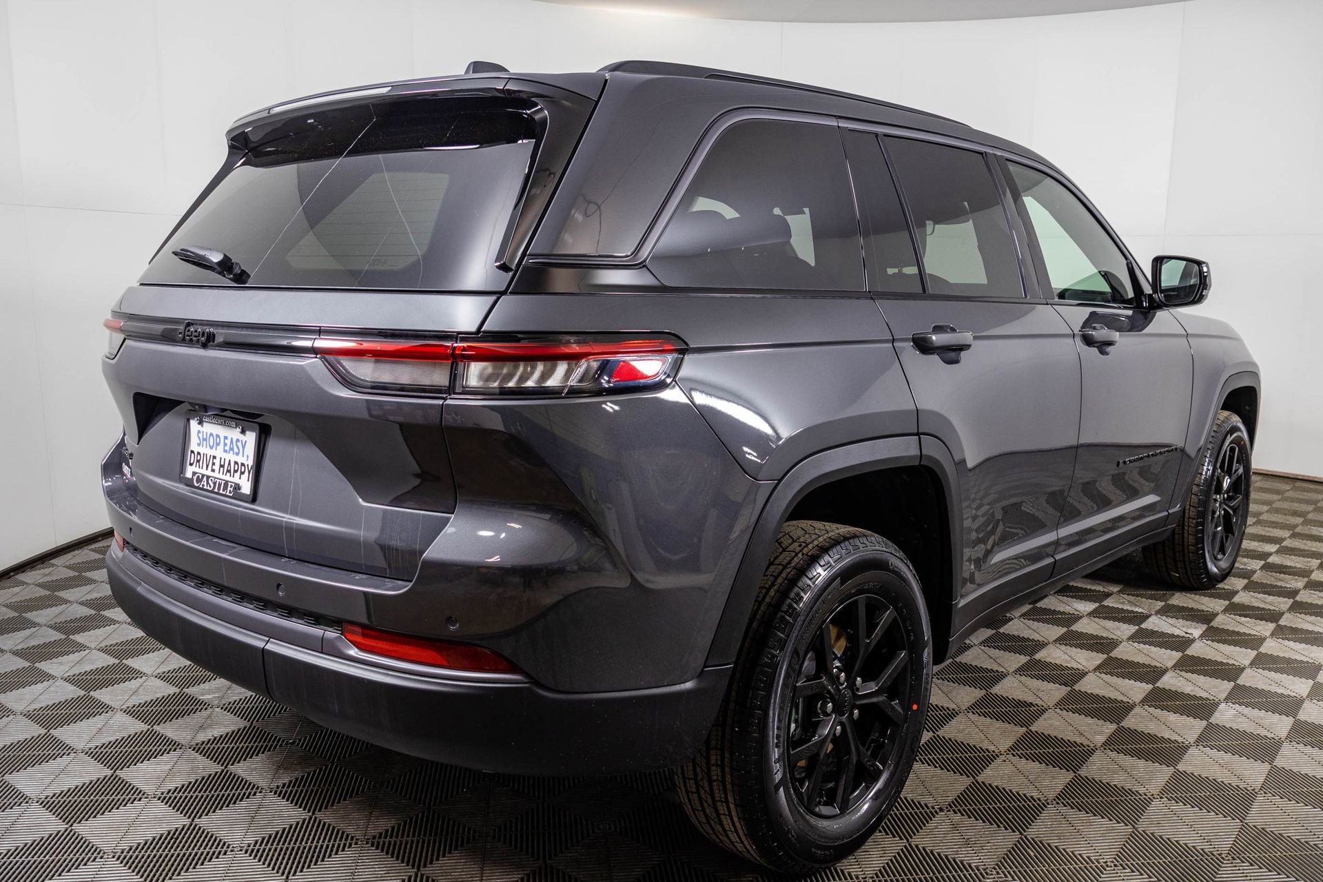New 2026 Jeep Grand Cherokee Altitude image 18