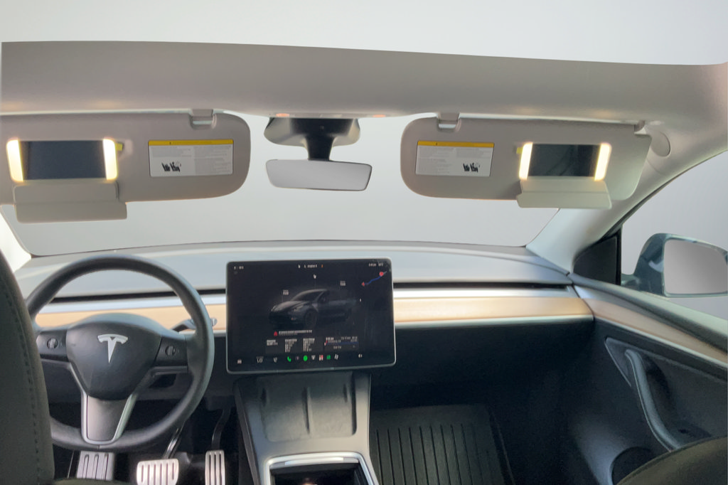 Used 2025 Tesla Model Y Performance AWD/4WD image 32