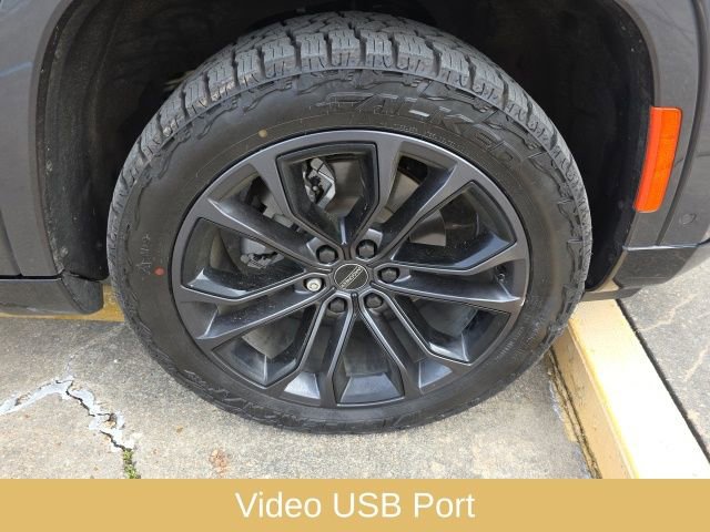 Used 2024 Jeep Grand Wagoneer L Series III w/ Rear Seat Video Group 1 image 10