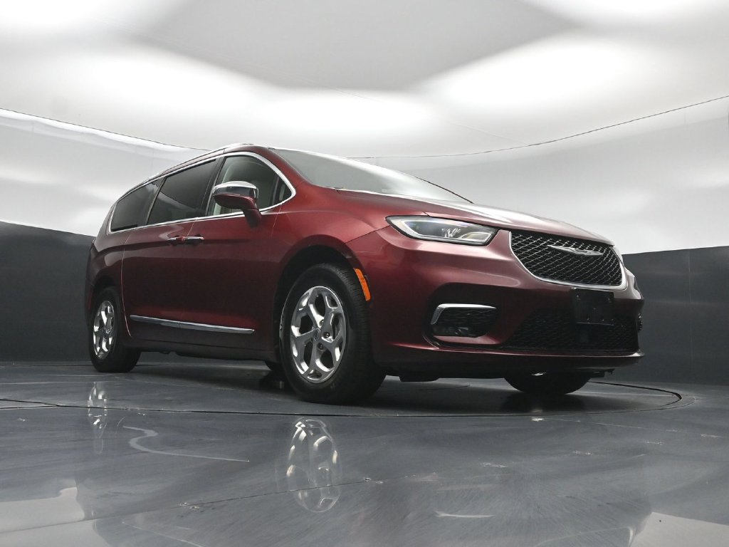 Used 2021 Chrysler Pacifica Limited w/ Premium & Safety Sphere Group AWD/4WD image 44