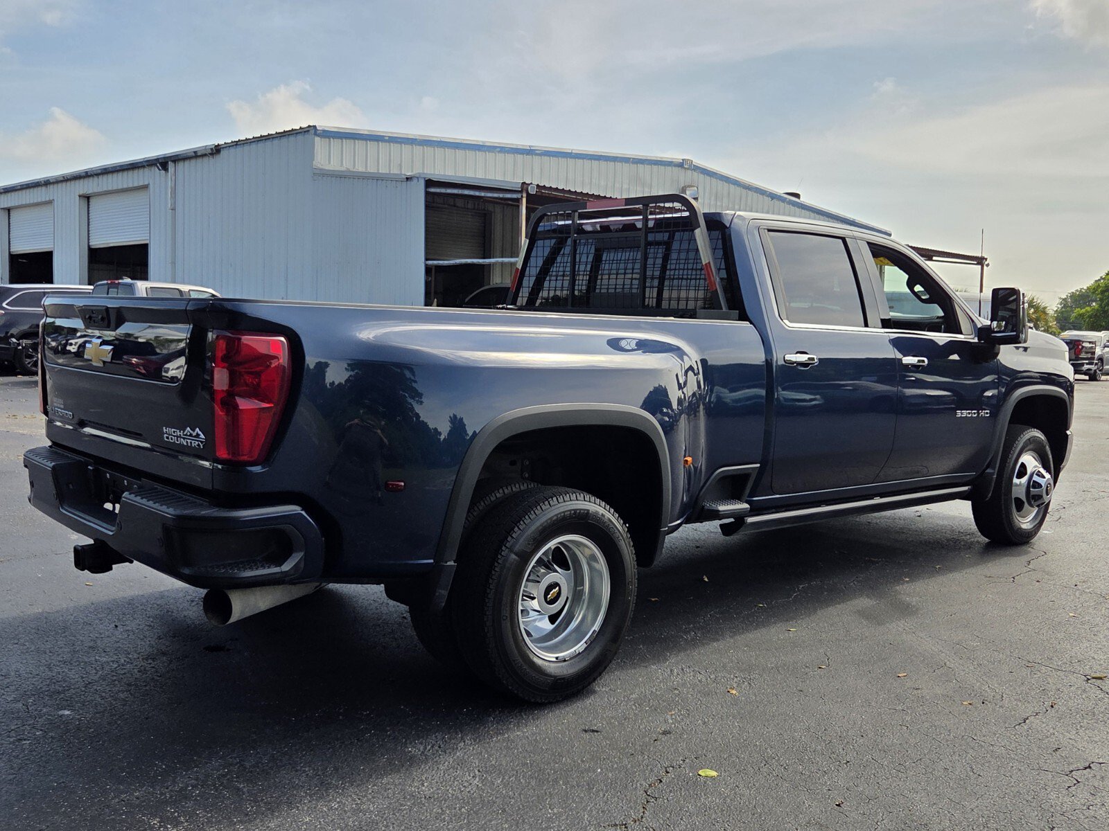 Certified 2023 Chevrolet Silverado 3500 High Country AWD/4WD image 5