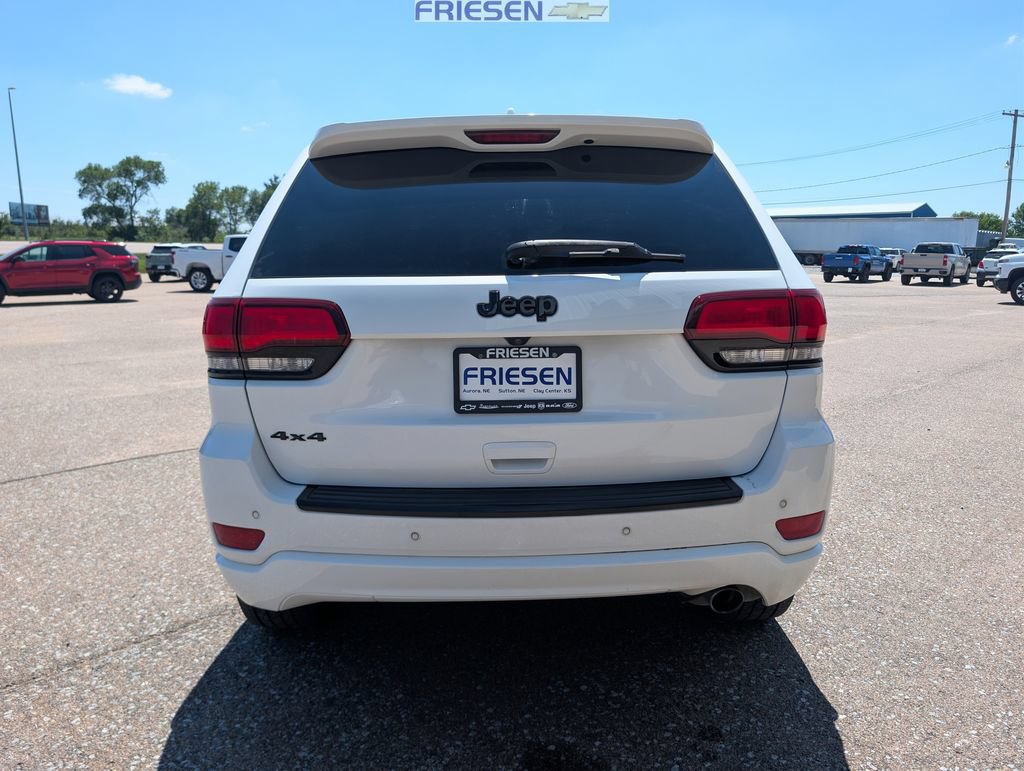 Used 2019 Jeep Grand Cherokee Altitude AWD/4WD image 4