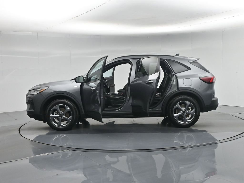 Certified 2025 Ford Escape ST-Line AWD/4WD image 32