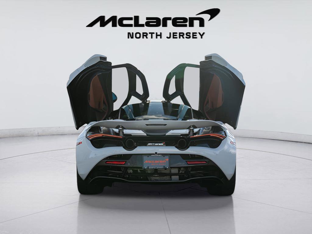 Used 2018 McLaren 720S image 12