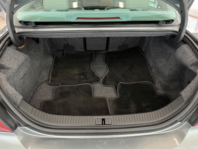 Used 2005 Jaguar S-TYPE R image 36