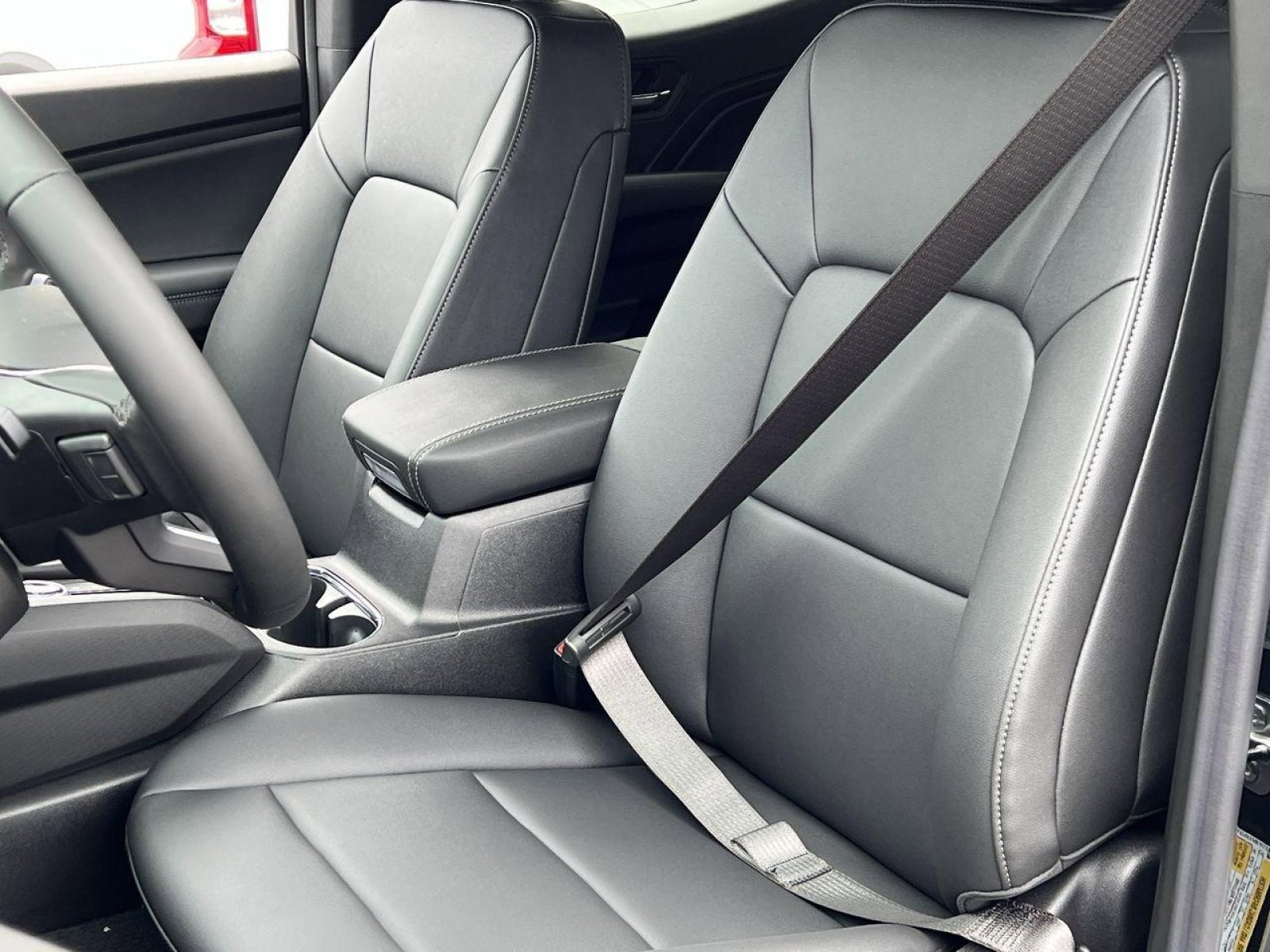 New 2025 GMC Canyon Elevation w/ Convenience Package image 7