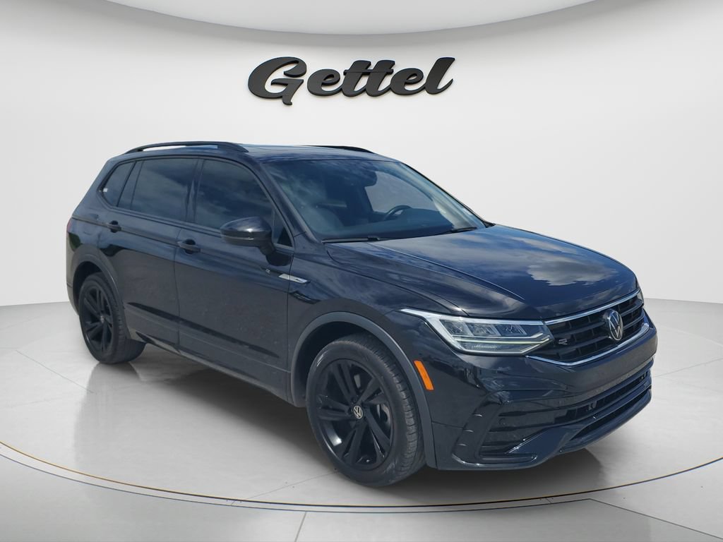 Used 2024 Volkswagen Tiguan SE R-Line FWD image 3