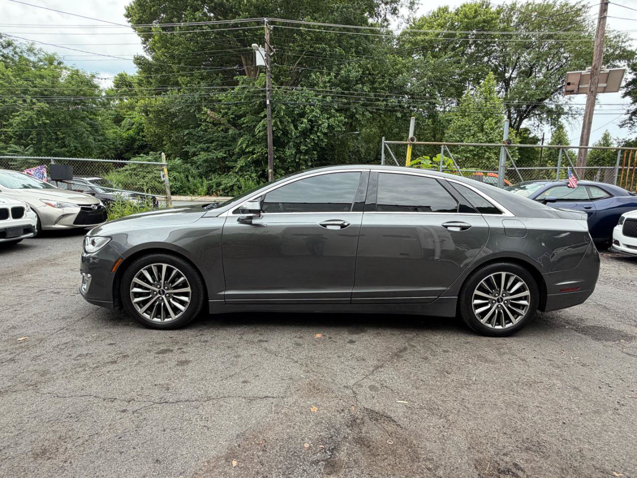 Used 2017 Lincoln MKZ Premiere FWD image 6