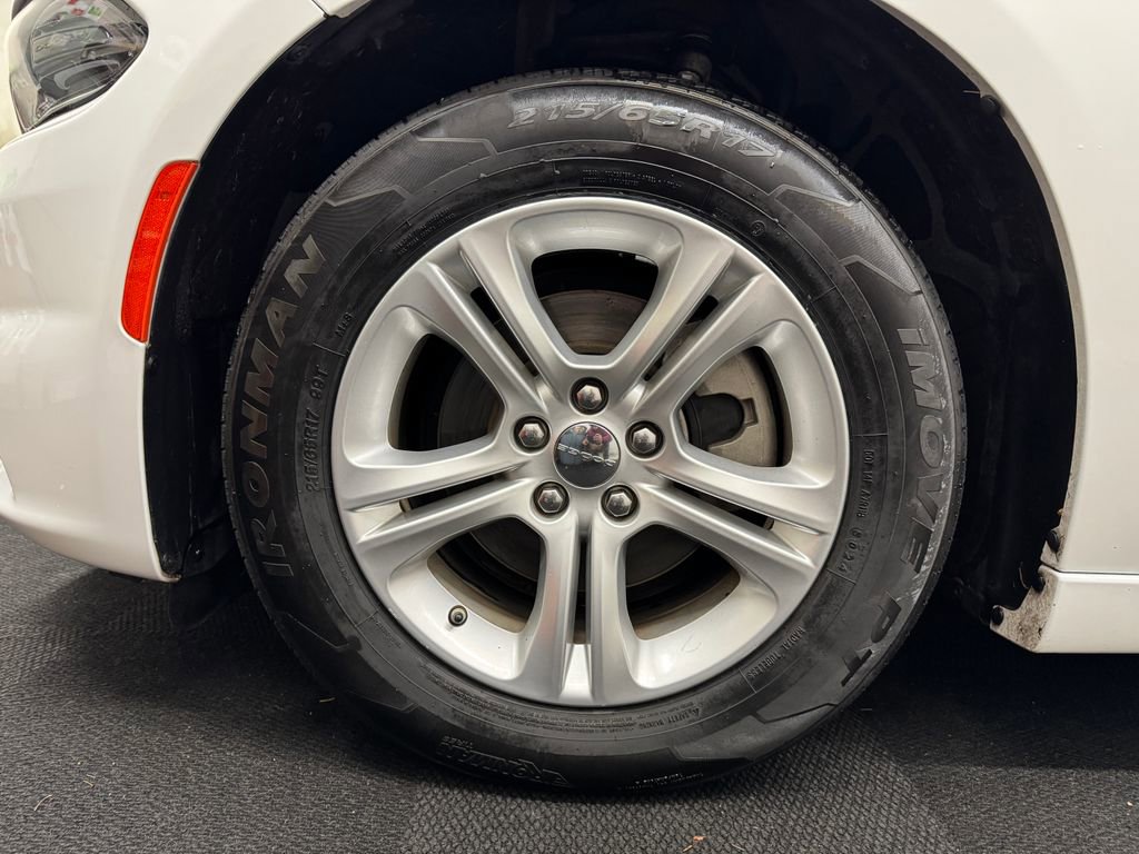 Used 2023 Dodge Charger SXT image 12