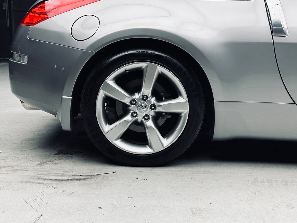 Used 2007 Nissan 350Z Enthusiast RWD image 34