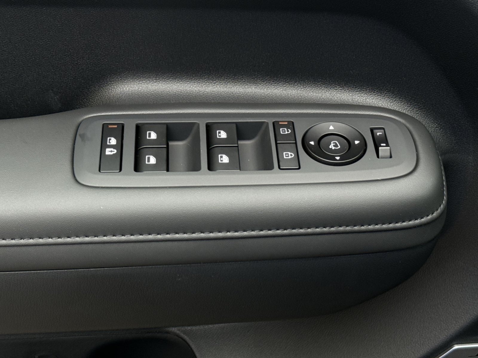 New 2027 Hyundai Santa Fe Limited FWD image 15