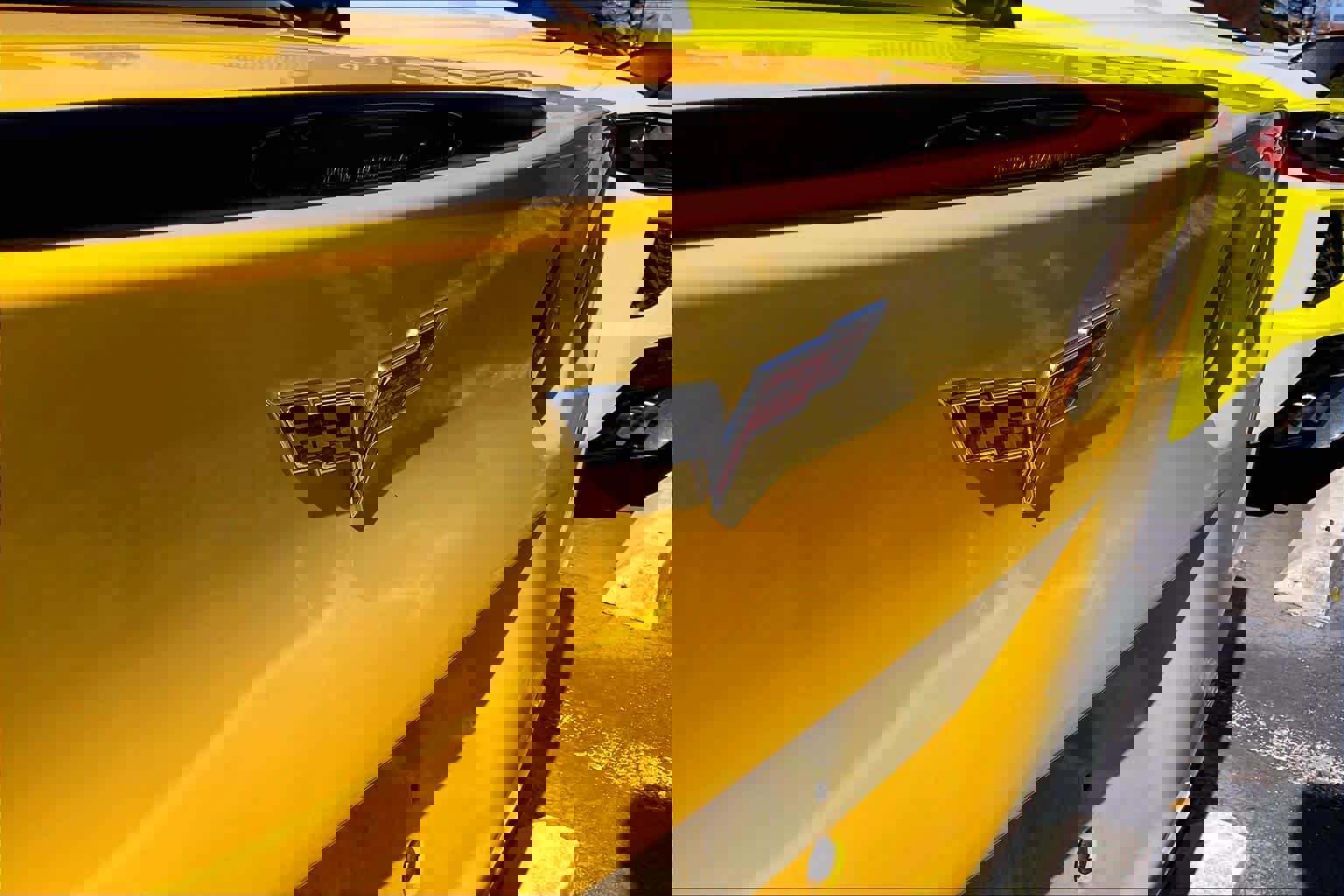 Used 2013 Chevrolet Corvette Coupe image 9