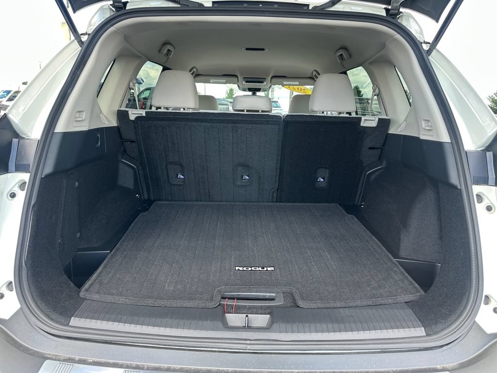 Used 2021 Nissan Rogue SV AWD/4WD image 29