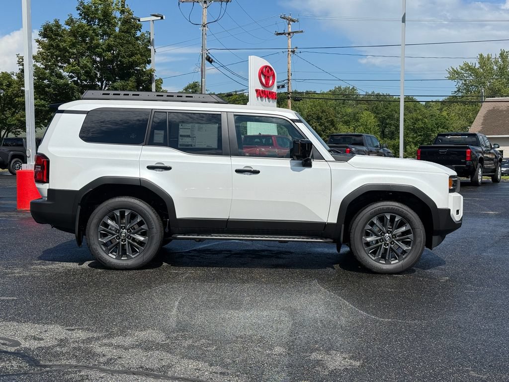 New 2027 Toyota Land Cruiser w/ Premium Package AWD/4WD image 7