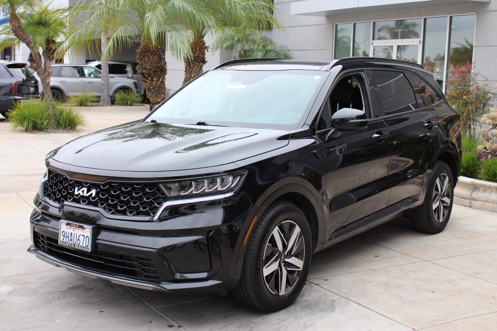 Certified 2023 Kia Sorento S w/ Panoramic Sunroof Package image 5