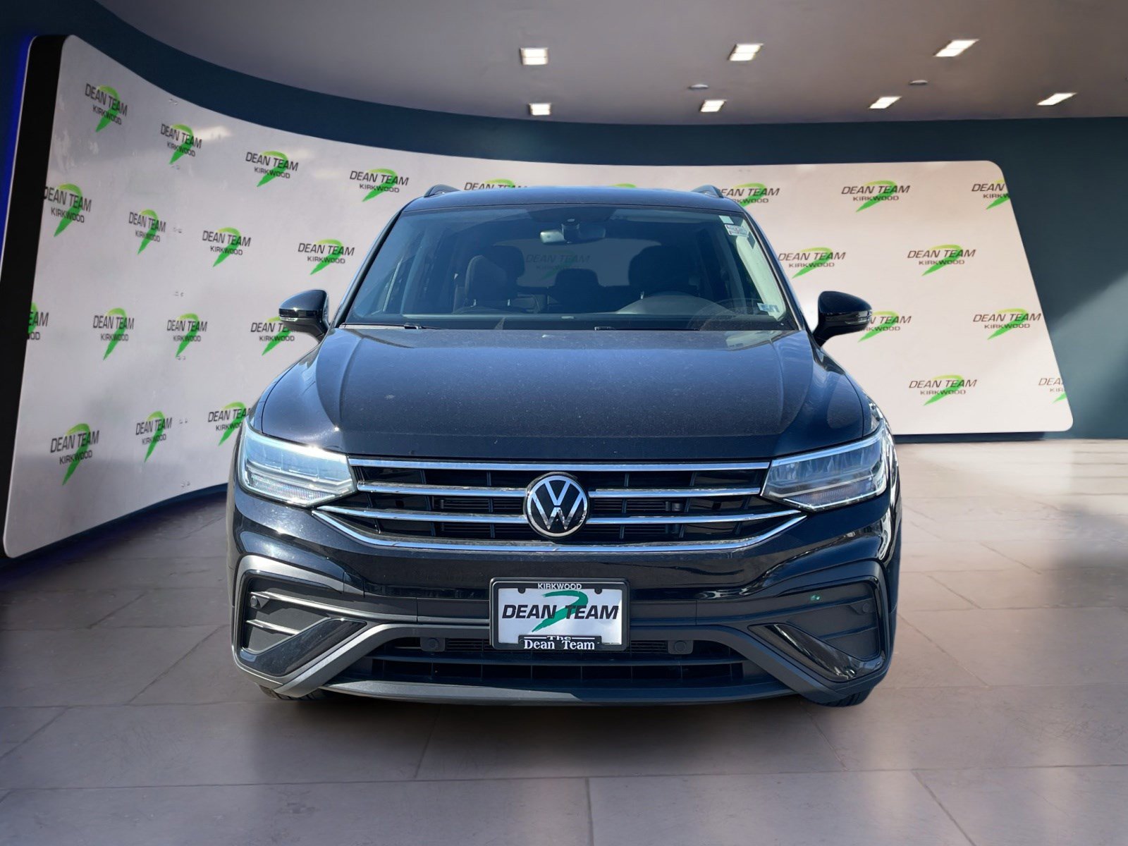 Used 2023 Volkswagen Tiguan S FWD image 7