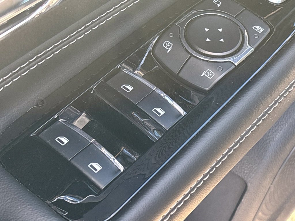 Used 2023 Lincoln Corsair AWD image 19
