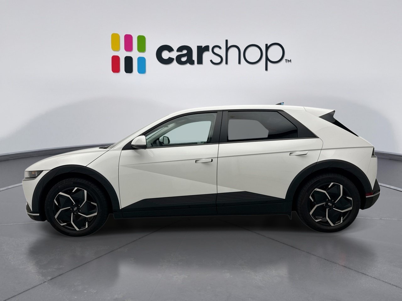 Used 2024 Hyundai Ioniq 5 SEL AWD/4WD image 2