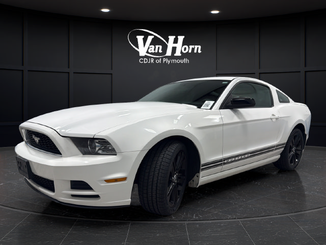 Used 2013 Ford Mustang Coupe w/ V6 Performance Pkg RWD image 3