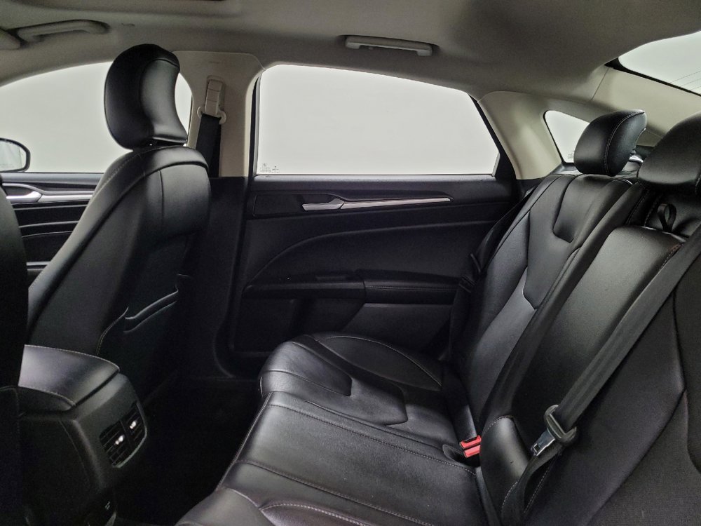 Used 2018 Ford Fusion Titanium FWD image 18