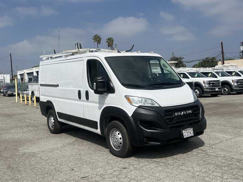 Used 2023 RAM ProMaster 2500 FWD image 1
