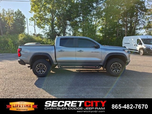 Used 2024 Chevrolet Colorado ZR2 AWD/4WD image 4