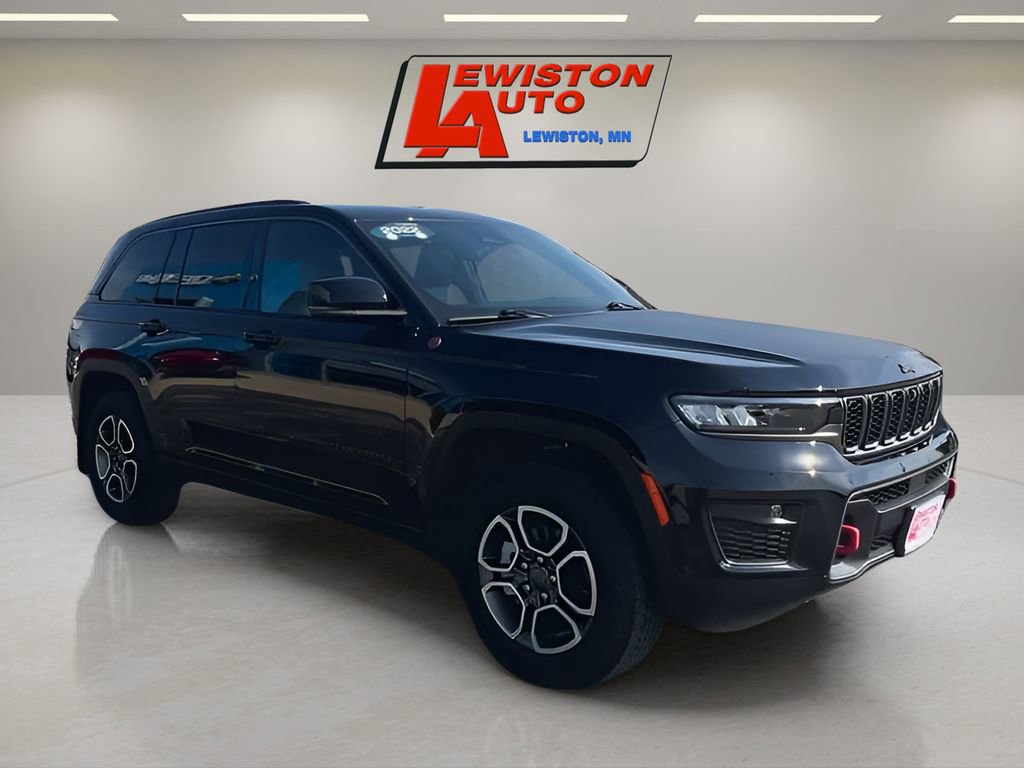 Used 2022 Jeep Grand Cherokee Trailhawk image 2