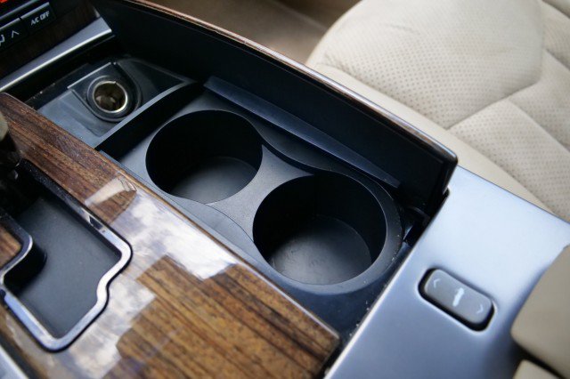 Used 2007 Cadillac XLR V RWD image 18