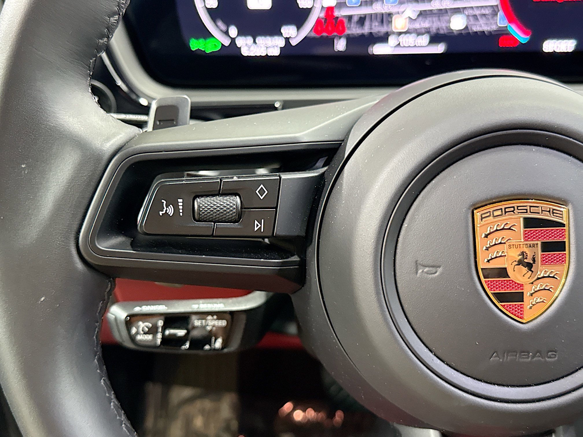 Certified 2026 Porsche Cayenne AWD/4WD image 38