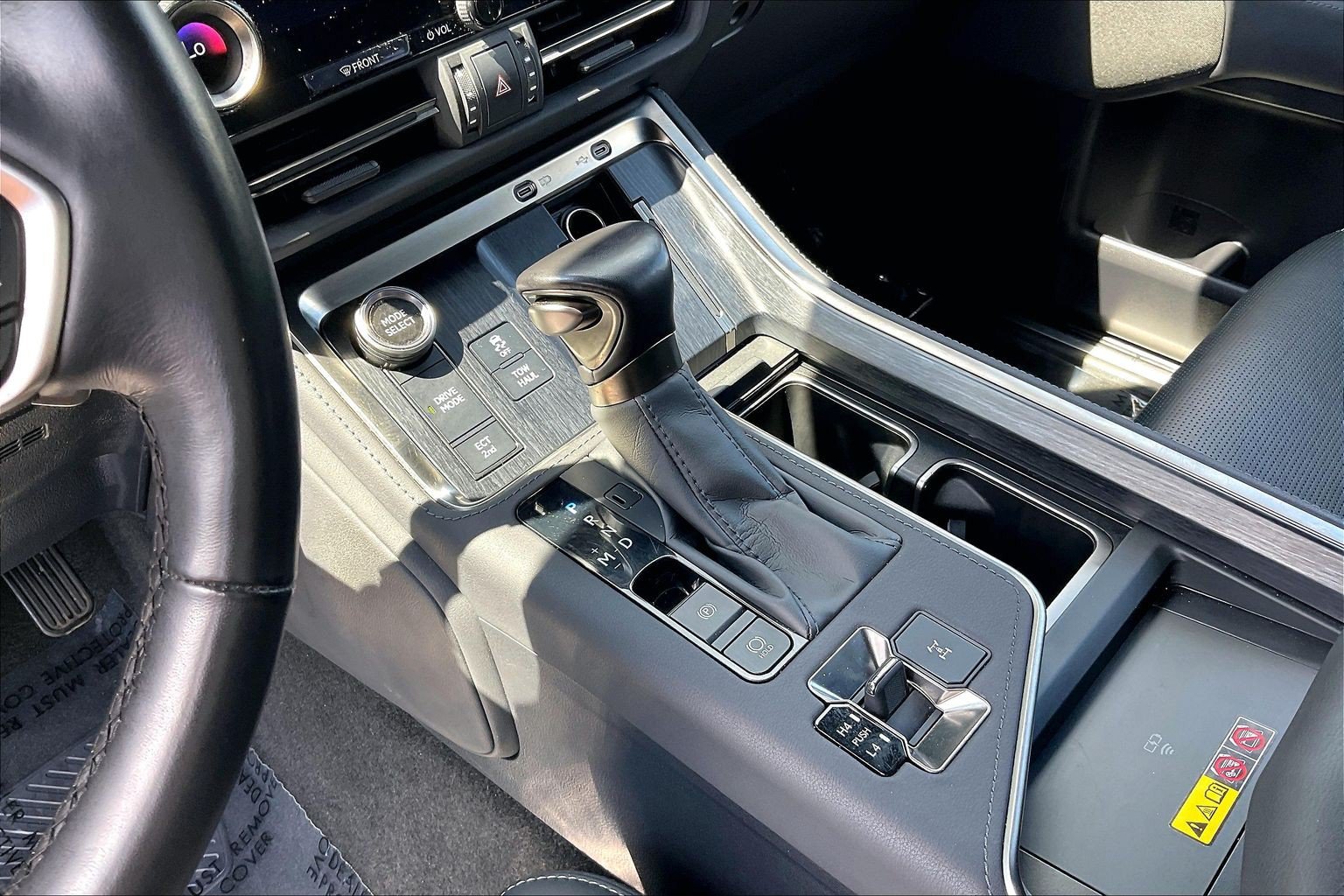 Used 2025 Lexus GX 550 w/ Accessory Package (2T) AWD/4WD image 22
