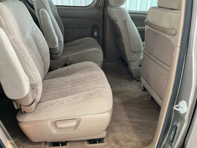 Used 1998 Toyota Sienna LE image 21