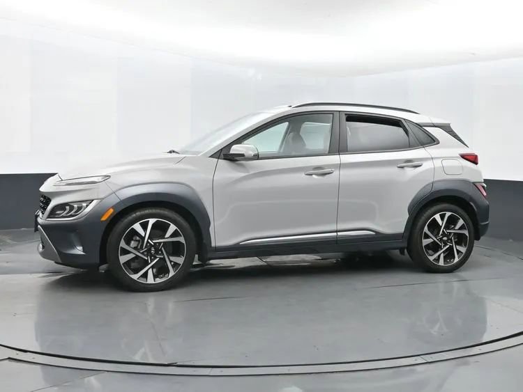 Used 2022 Hyundai Kona Limited w/ Cargo Package image 5