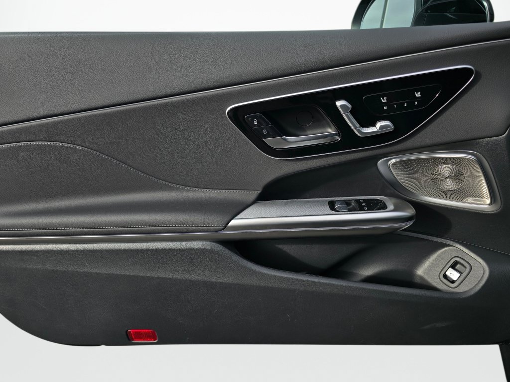 New 2027 Mercedes-Benz CLE 300 4MATIC Coupe image 16