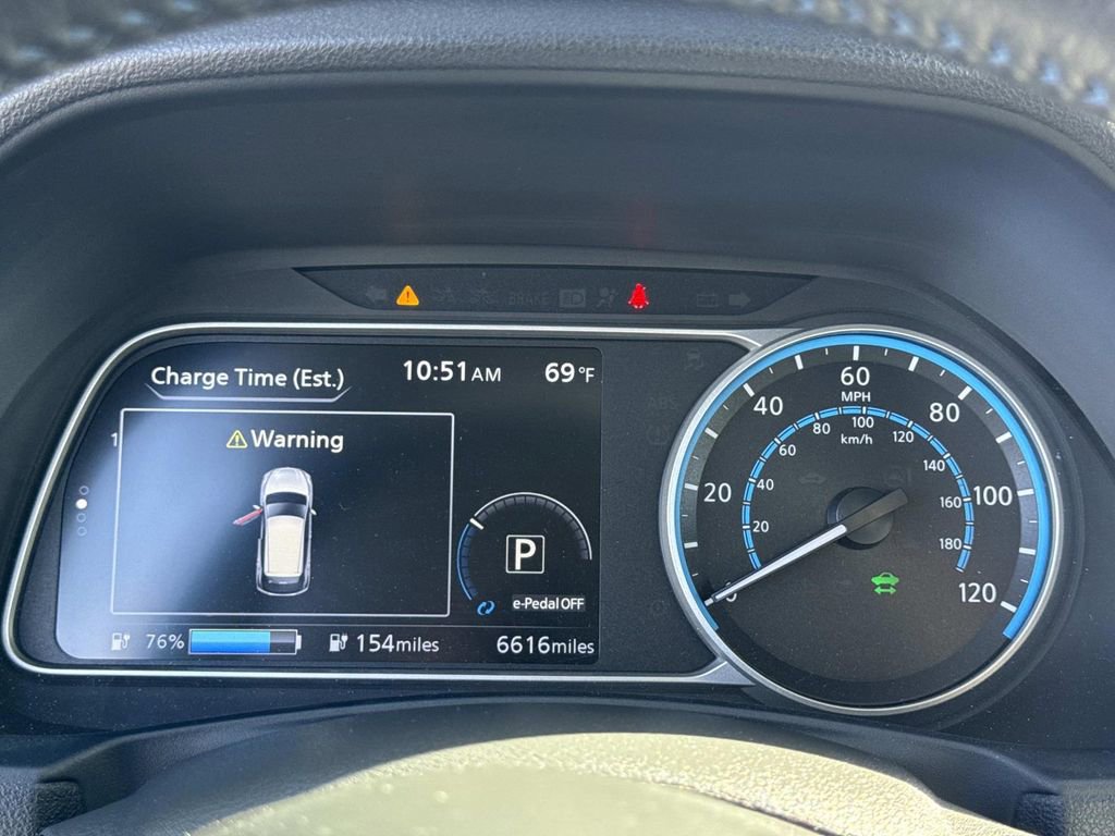 Certified 2025 Nissan Leaf SV Plus image 30