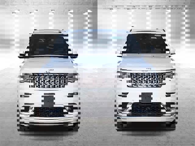 Used 2021 Jeep Grand Cherokee Summit image 3