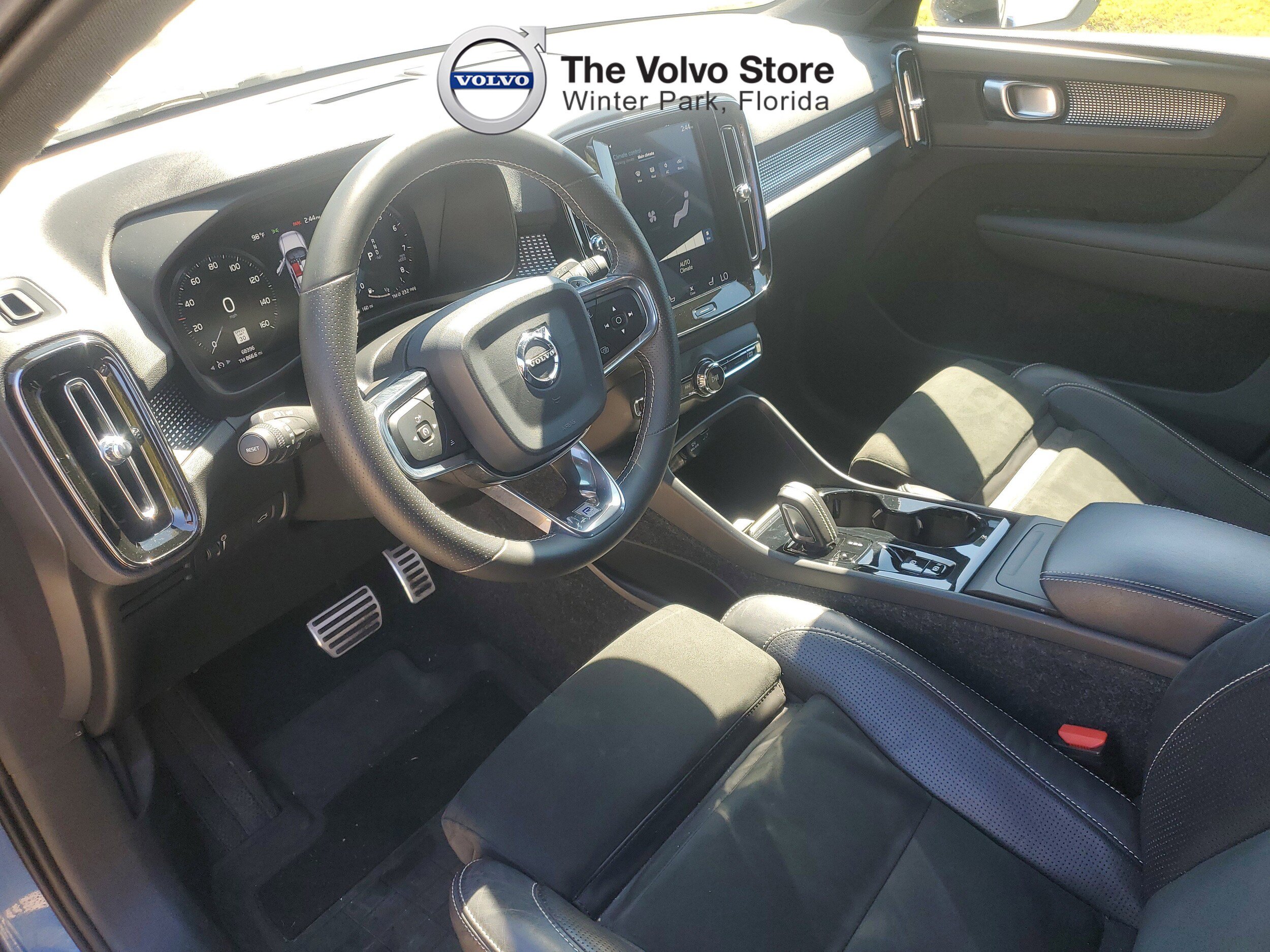 Used 2020 Volvo XC40 T5 R-Design AWD/4WD image 13