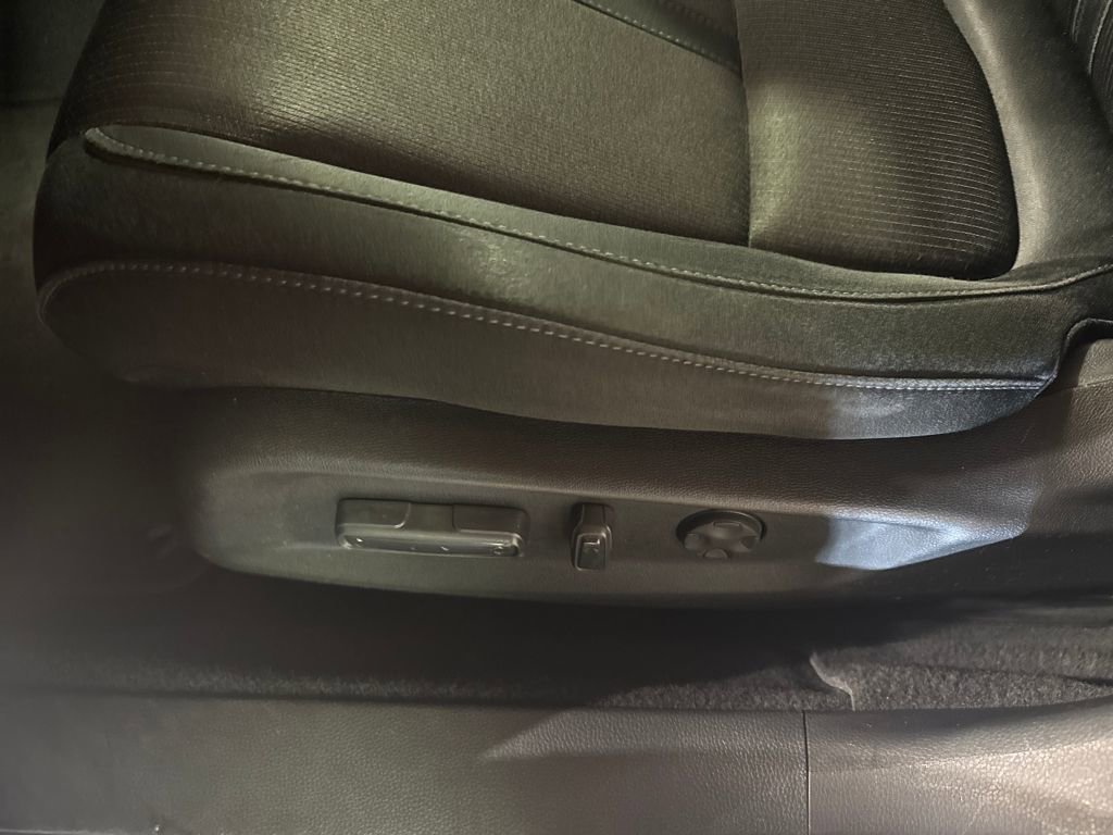 Certified 2018 Honda Accord EX image 25