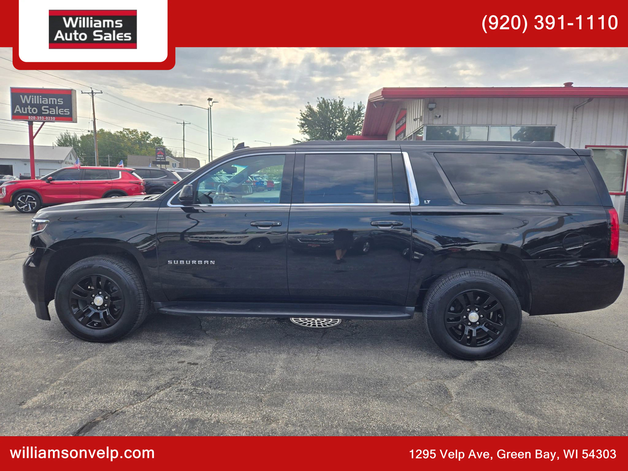 Used 2018 Chevrolet Suburban LT image 6