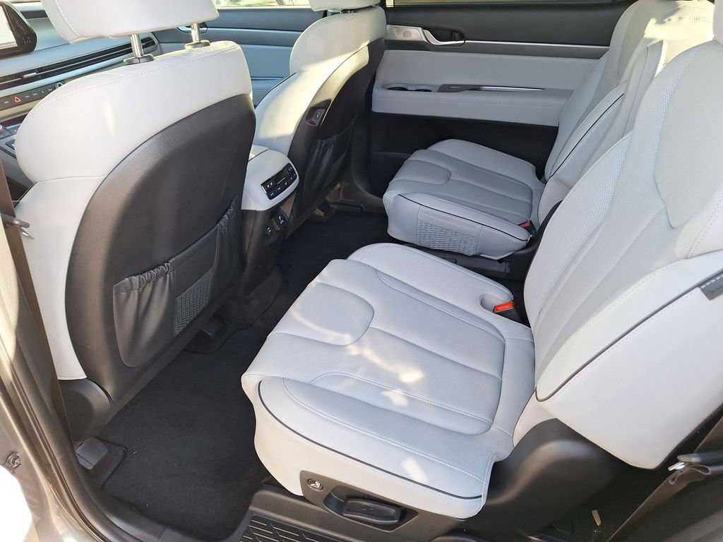 Used 2024 Hyundai Palisade SEL w/ Premium Package image 12