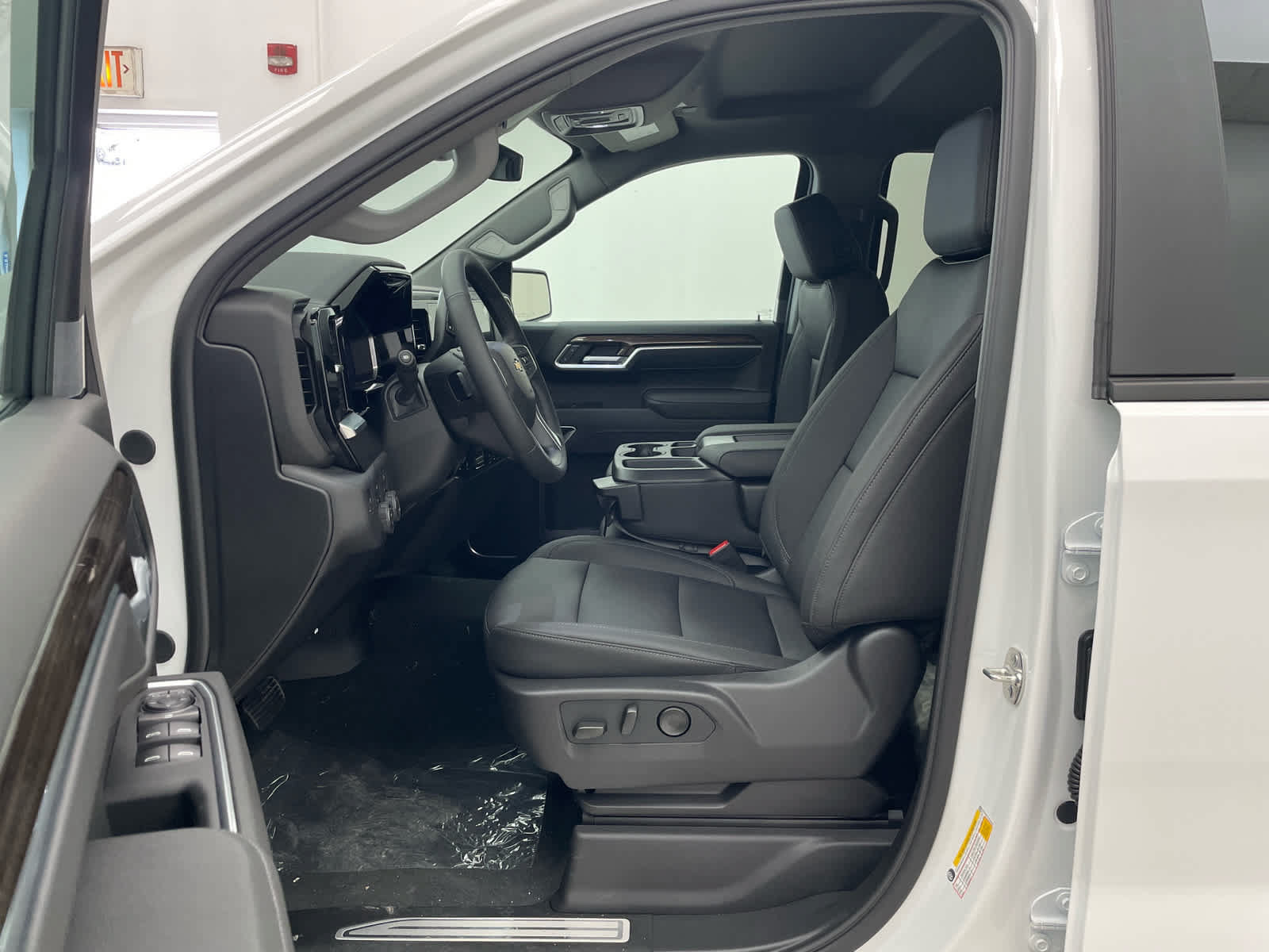 New 2026 Chevrolet Silverado 1500 LT w/ All Star Edition Plus AWD/4WD image 8