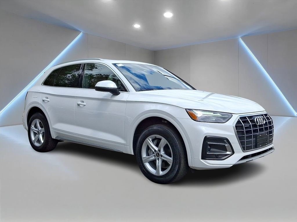 Used 2023 Audi Q5 2.0T Premium w/ Convenience Package AWD/4WD image 3